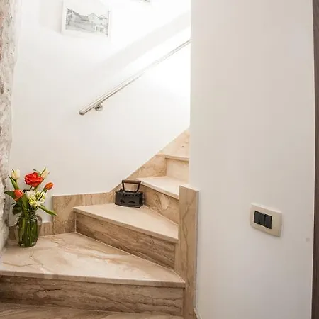 Apartman Apartments & Room Kartolina *
