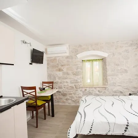 卡尔托丽娜公寓及客房 斯普利特