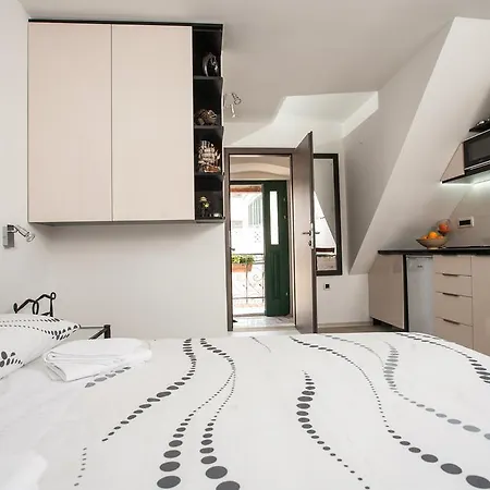 卡尔托丽娜公寓及客房 * 斯普利特