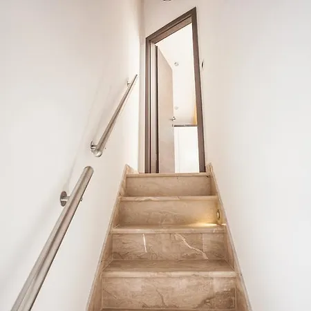 卡尔托丽娜公寓及客房