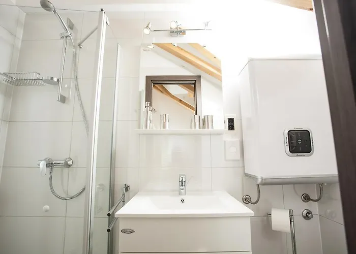 & Kartolina Lägenhet