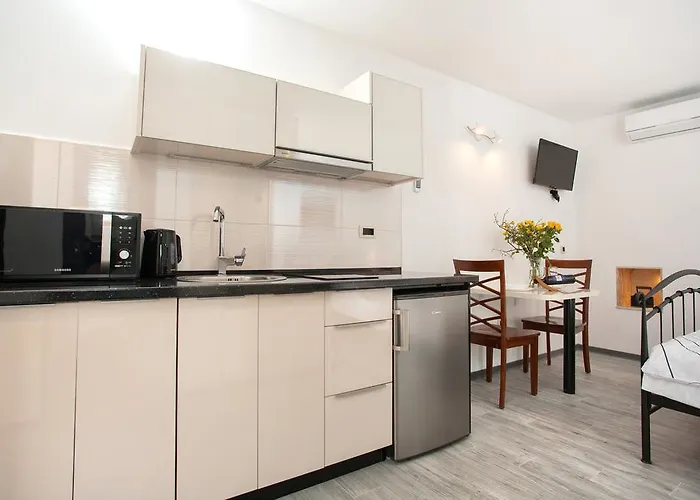 & Kartolina Lägenhet Split