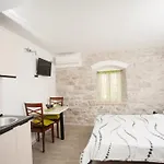 Apartments & Room Kartolina Split