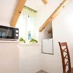 Apartment Apartments & Room Kartolina Split