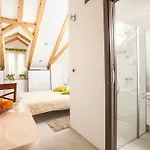 Apartments & Room Kartolina