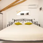Apartments & Room Kartolina Apartment *