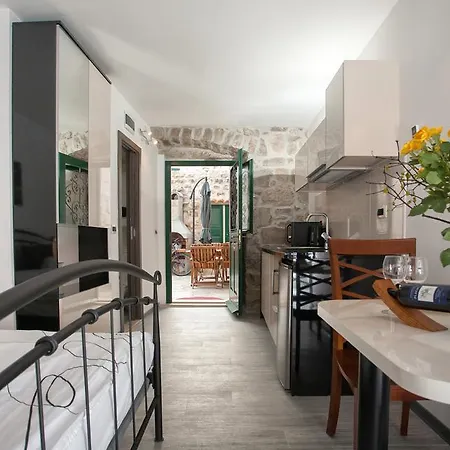 Apartments & Room Kartolina Split