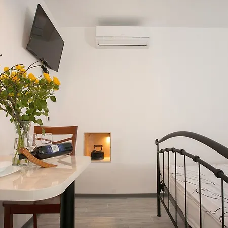 Apartments & Room Kartolina Split