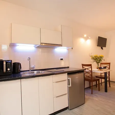 Apartments & Room Kartolina Apartment