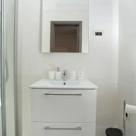 Apartment Apartments & Room Kartolina Split